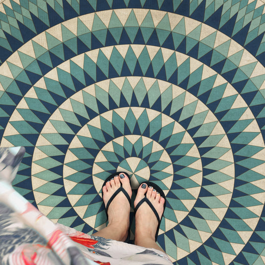 Vintage Vinyl Rug - Bulls Eye - Eye Vaulted Wonder
