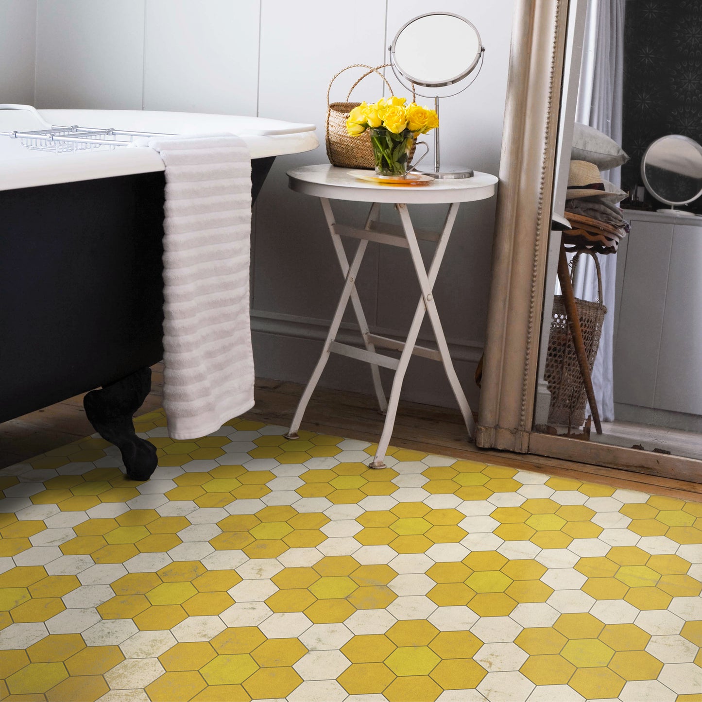 Vintage Vinyl Rug - Pattern 2 - The Bee's Knees