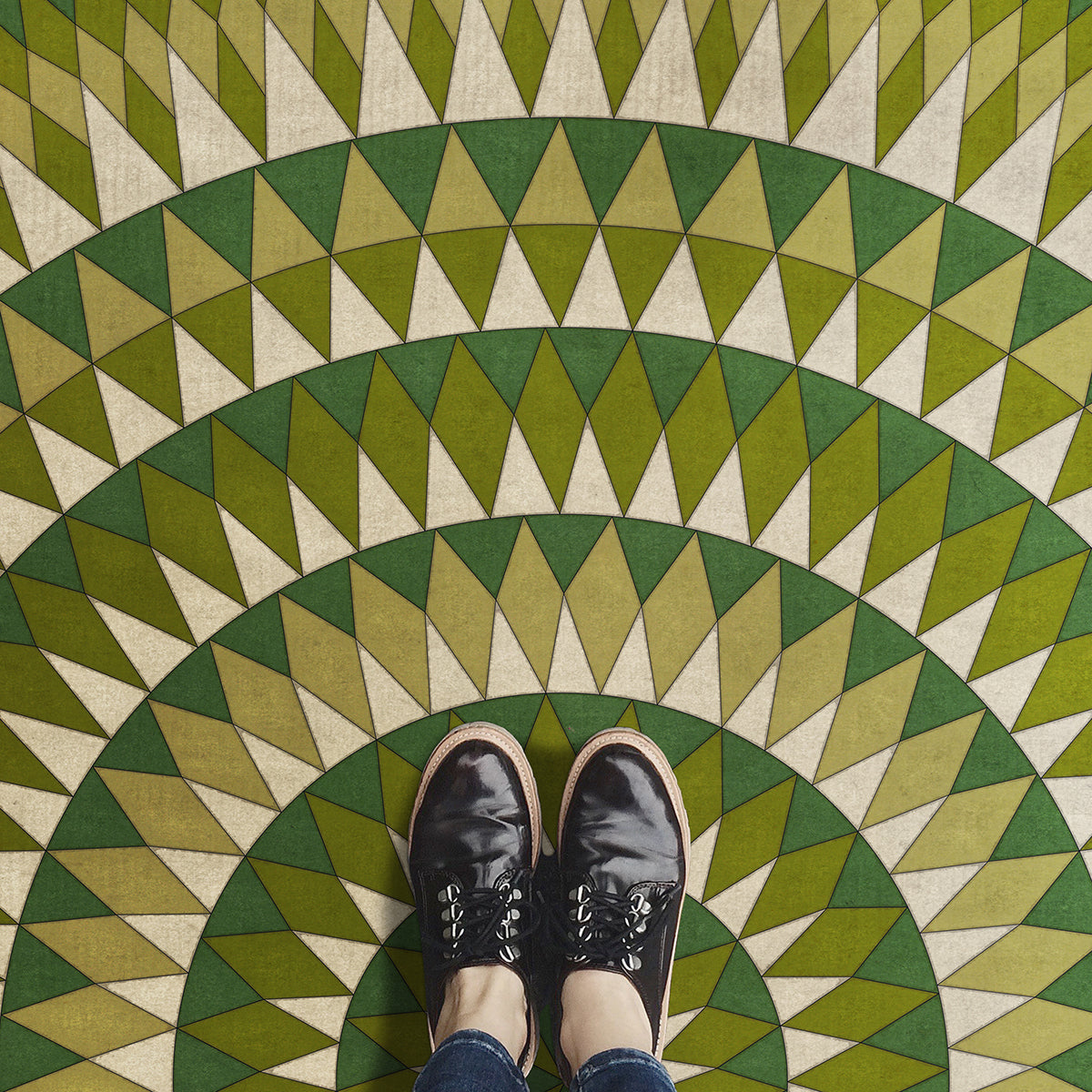 Vintage Vinyl Rug - Bulls Eye - Forever Outward