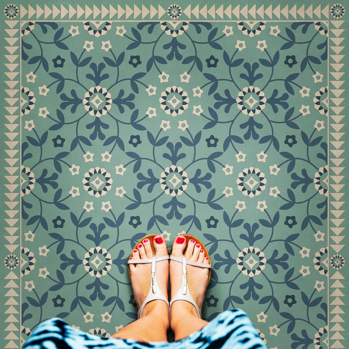 Vintage Vinyl Rug - Whig Rose - Life is a Journey
