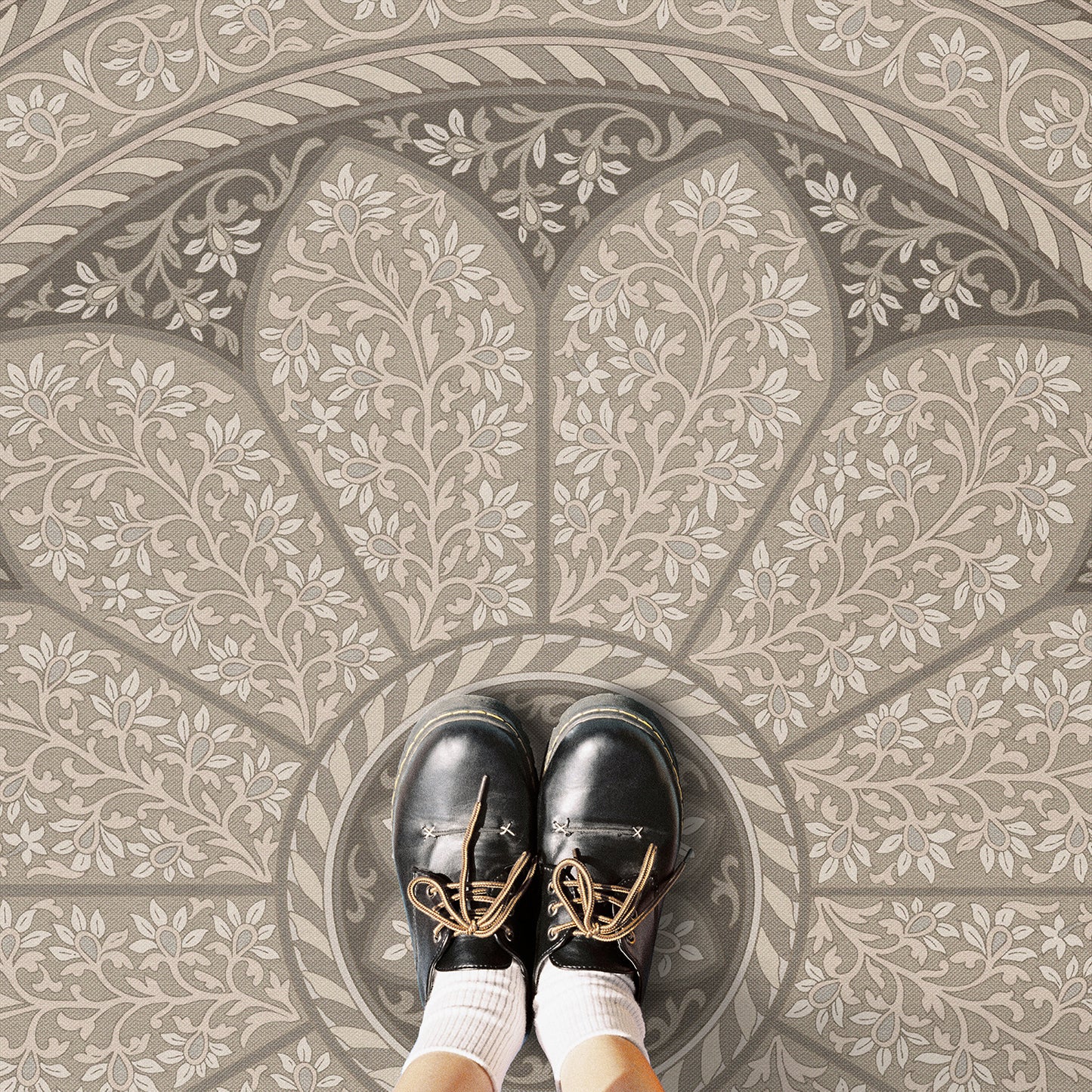 Vintage Vinyl Rug - Estate Tracery