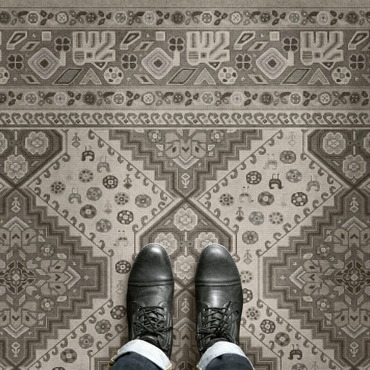 Vintage Vinyl Rug - Grand Estate - Splendid Sculptor