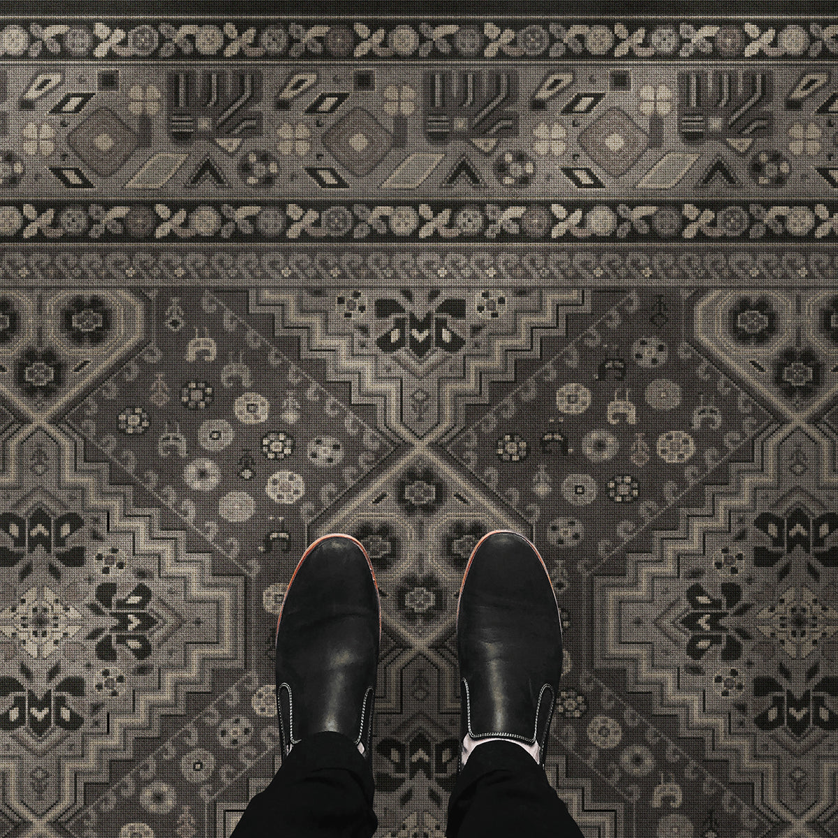 Vintage Vinyl Rug - Grand Estate - The Chambers