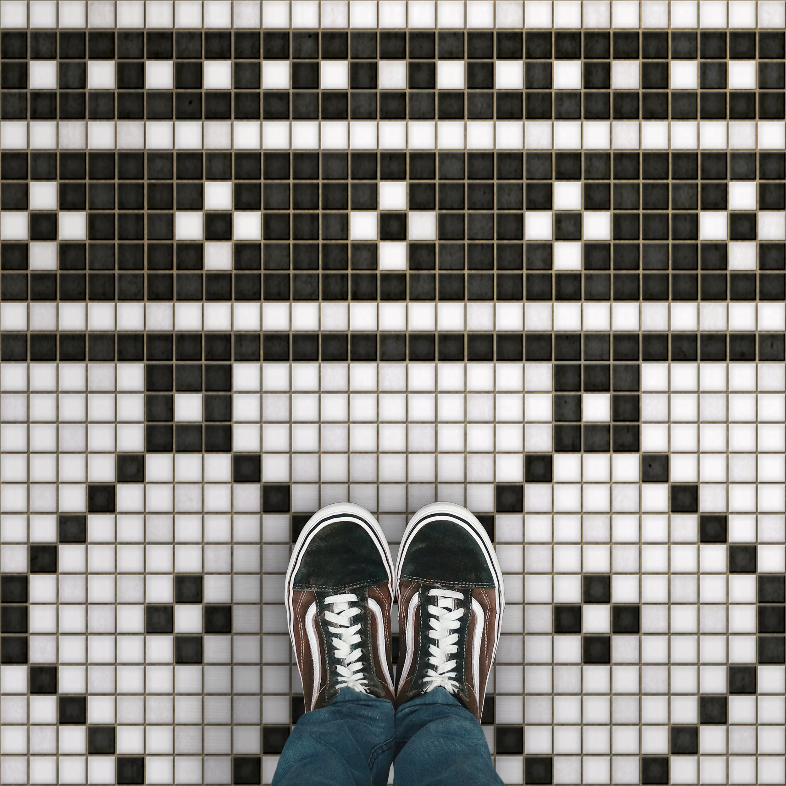 Black & White Checkered Vinyl Floor Cloth | Monroe & Leisure