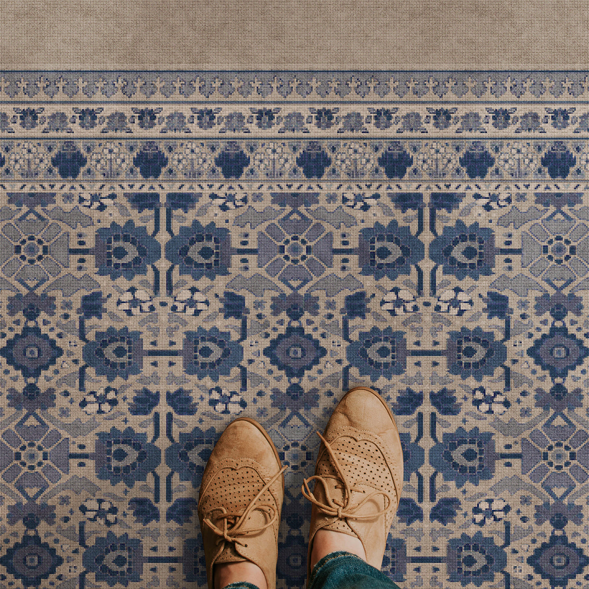 Vintage Vinyl Rug - Promenade - Blue Ridge View