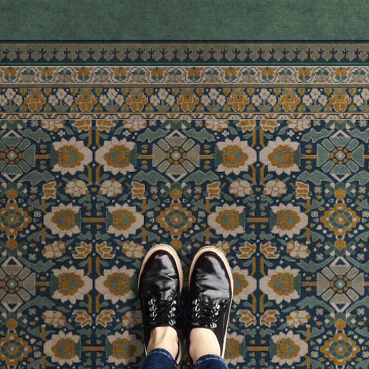 Vintage Vinyl Rug - Promenade - Striking Flora