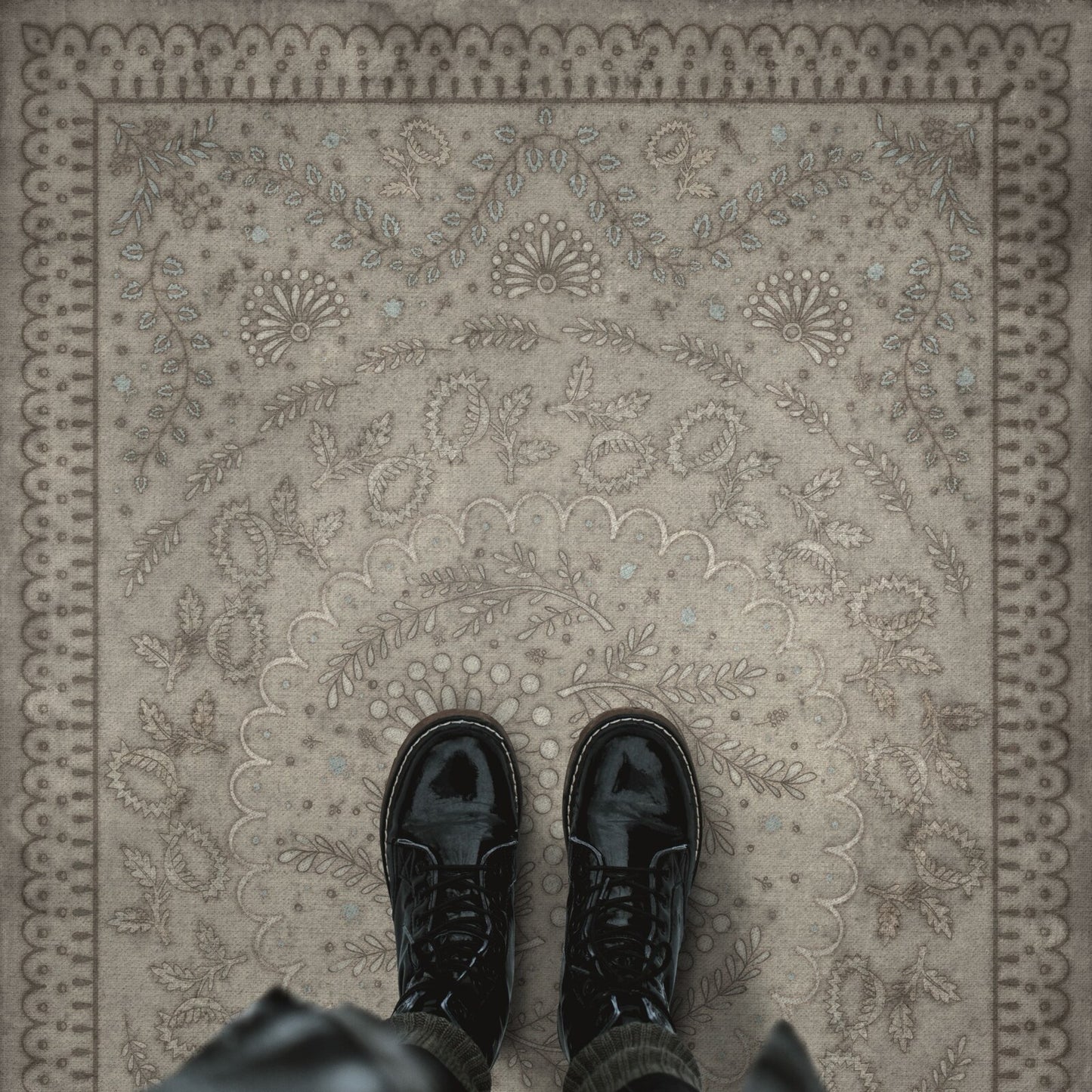 Vintage Vinyl Rug - Cozens - The Foggy Foggy Dew