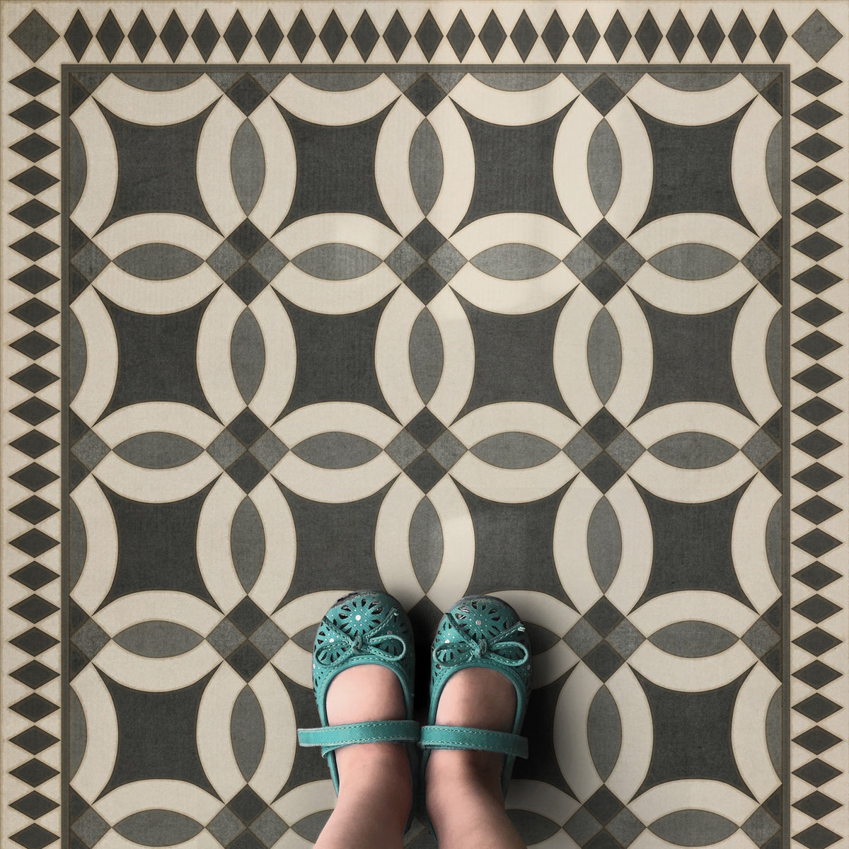 Vintage Vinyl Rug - Wedding Ring - Imogen