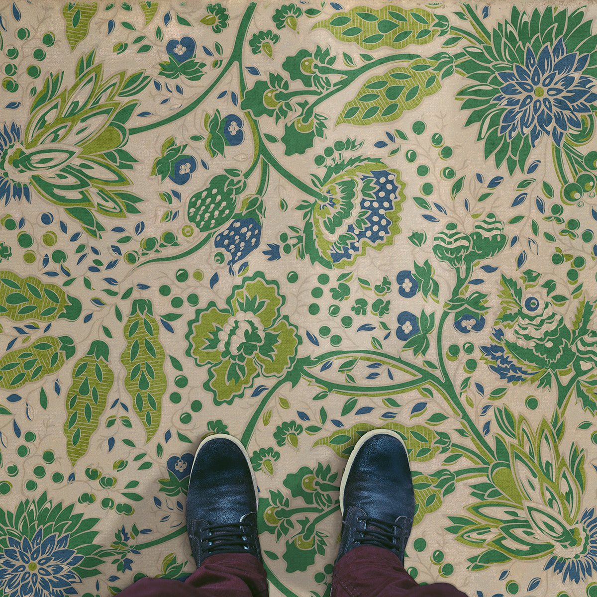 Vintage Vinyl Rug - Garden Gate - The West Wind