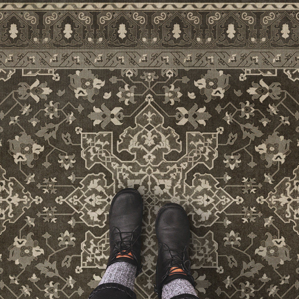 Vintage Vinyl Rug - Star Ushak - Ray of the Night